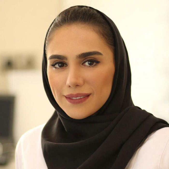 دکتر مانوشا امیری دندانپزشک متخصص زیبایی در تهران